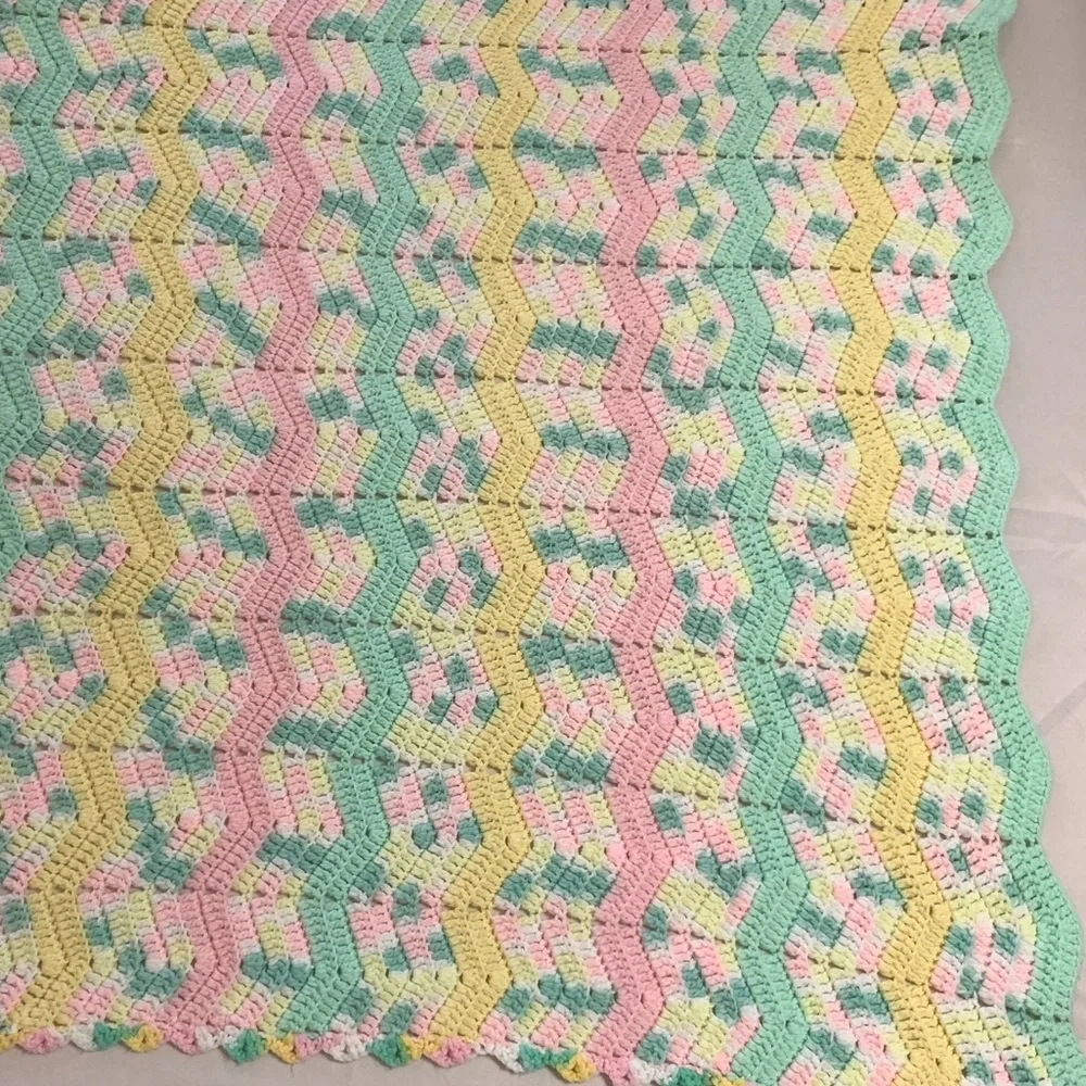 Vintage pastel crocheted knit blanket throw